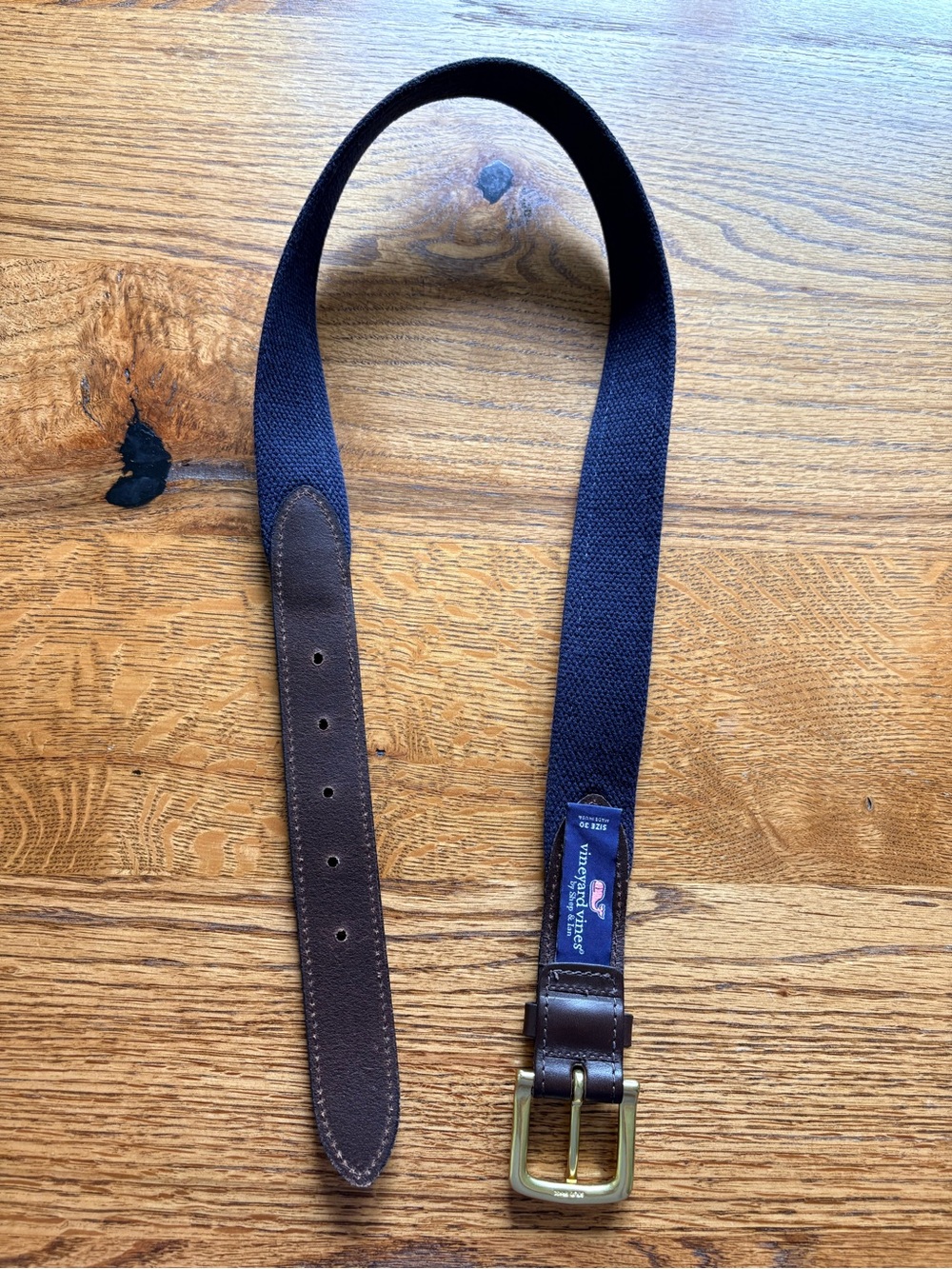 Vineyard Vines Boston Red Sox Red and Navy Belt with Brass Buckle- mens 30 waist - Picture 3 of 13